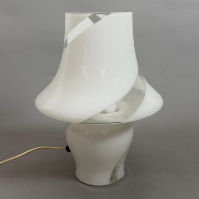 Modern White Swirl Murano Glass Mushroom Table Lamp from De Majo, 1970s For Sale - Image 4 of 12