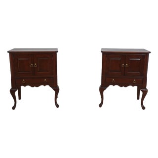 Pair of Pennsylvania House Cherry 1 Drawer Nightstands For Sale