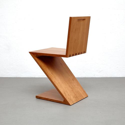 Cassina Zig Zag Chair by Gerrit Thomas Rietveld for Cassina For Sale - Image 4 of 12
