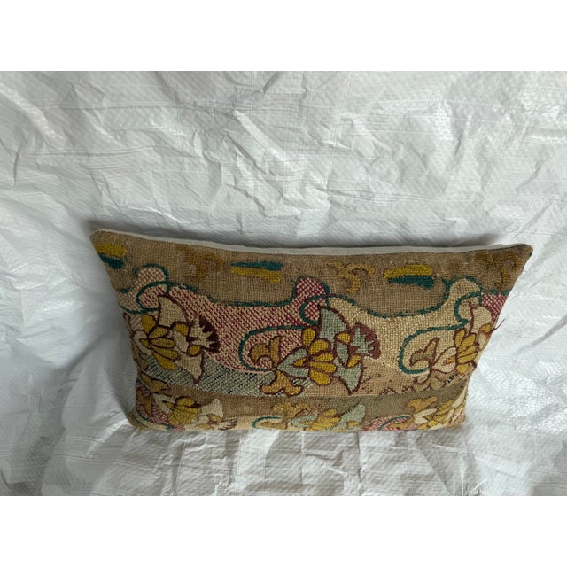 17th Century Florentine Wool and Silk Tapestry Pillow For Sale In Los Angeles - Image 6 of 7