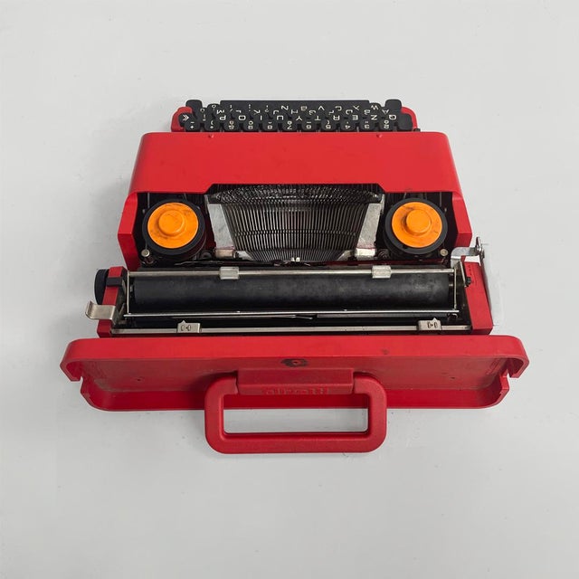 Italian Modern Typewriter by Ettore Sottsass for Olivetti, 1970s For Sale - Image 6 of 17
