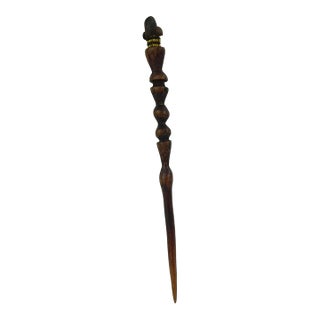 Early 20th Century Nyamwezi Figural Engagement Hair Pick Tanzania For Sale