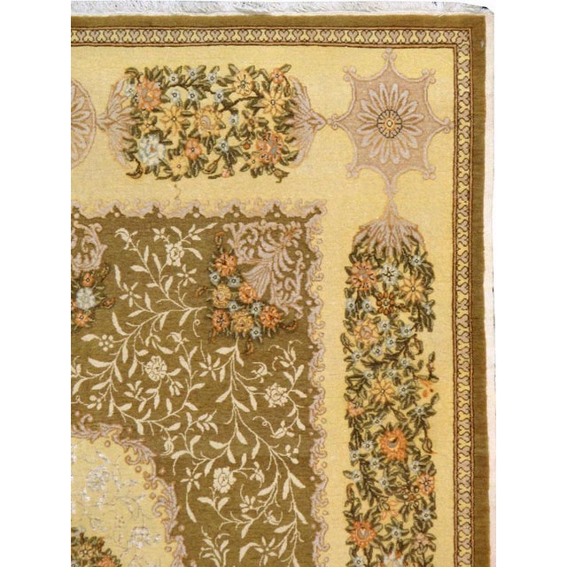 Rustic Galerie Shabab Collection Mid-20th Century Turkish Herekeh Rug For Sale - Image 3 of 10