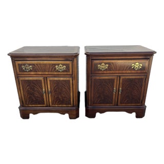 Pair of Drexel Heritage Heirloom Collection Chippendale-Style Nightstands Featuring Mahogany Wood and Brass Hardware For Sale