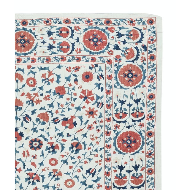 2020s 4.7x5.6 Ft Embroidered Silk Wall Hanging. New Table Cover. Authentic Sofa Throw For Sale - Image 5 of 5