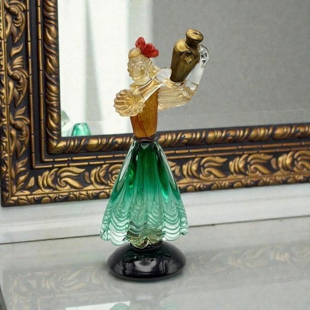 Murano Salviati Peasant Woman Wine Bearer Sculpture/Figurine With Gold Flecks and Gold Leaf (Vintage 1960s) For Sale - Image 18 of 18