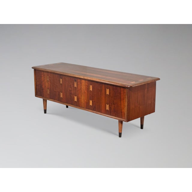 1960s Vintage Lane Acclaim Walnut Cedar Blanket Chest For Sale - Image 5 of 18