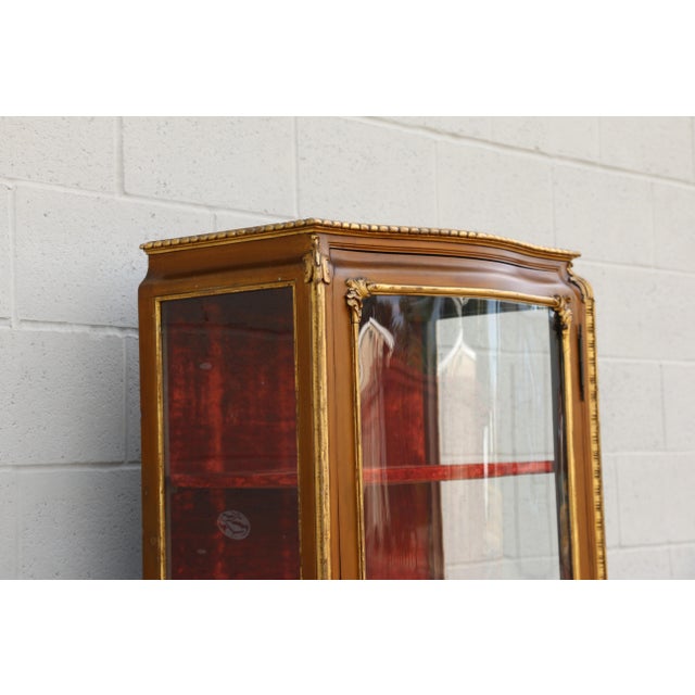 1920s Antique French Louis XV Vernis Martin Curio Vitrine Cabinet For Sale - Image 5 of 18
