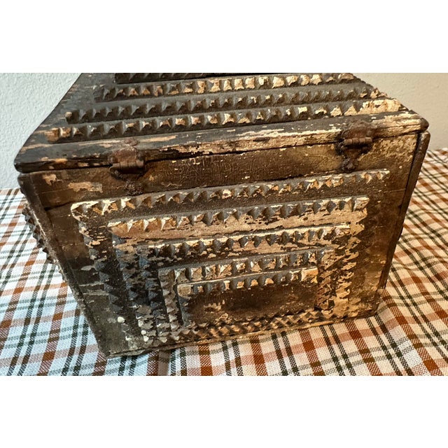 Early 20th Century Square Tramp Art Hinged Lidded Box For Sale In San Francisco - Image 6 of 10