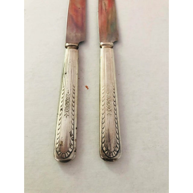 Art Deco 1930s H&t Mfg.co Silverplate Wentworth Dinner Knives- Set of 2 For Sale - Image 3 of 4