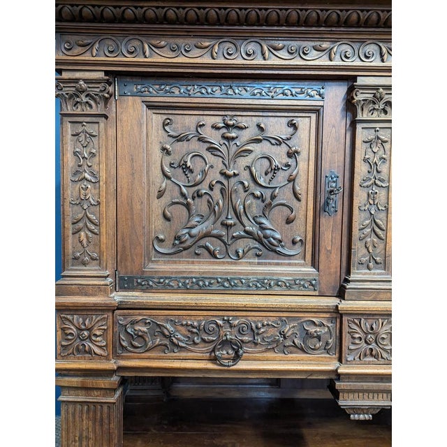 Brown Large Renaissance Buffet in Walnut For Sale - Image 8 of 15