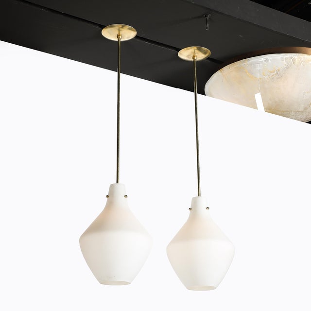 Pair of Mid-Century Hand-Blown Frosted Organic Murano Glass Pendant Chandeliers For Sale - Image 12 of 13
