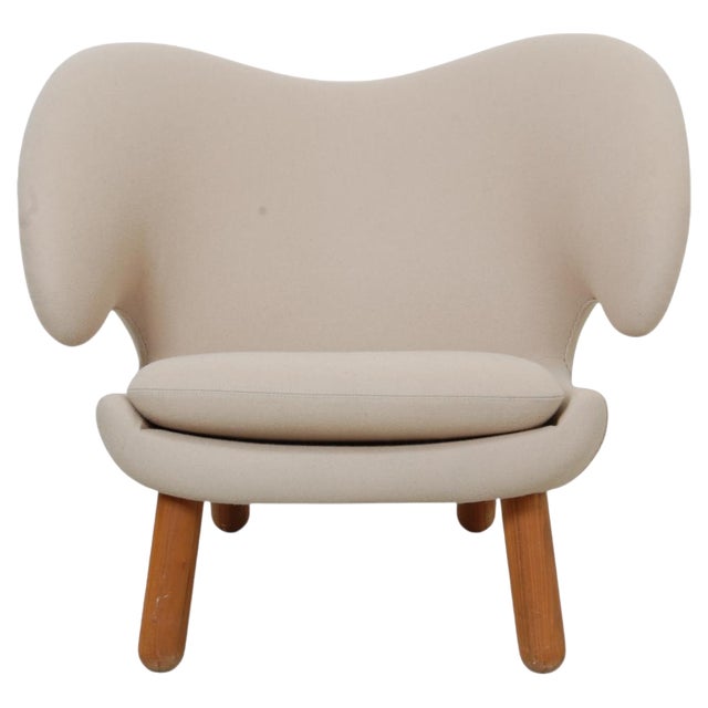 Vintage Pelikan Chair in Beige Fabric by Finn Juhl For Sale