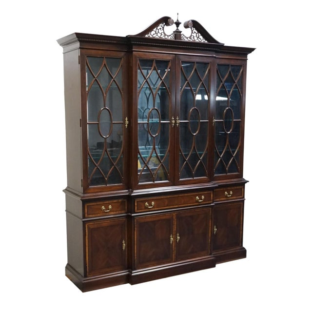Pennsylvania House Pennsylvania House Banded Mahogany Traditional Chippendale Style 71" Breakfront Lighted Display China Cabinet 13-3607 For Sale - Image 4 of 15