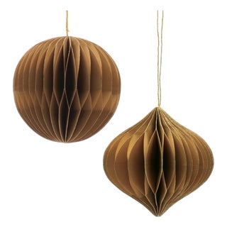 Round Paper Ornament Set of 12 For Sale