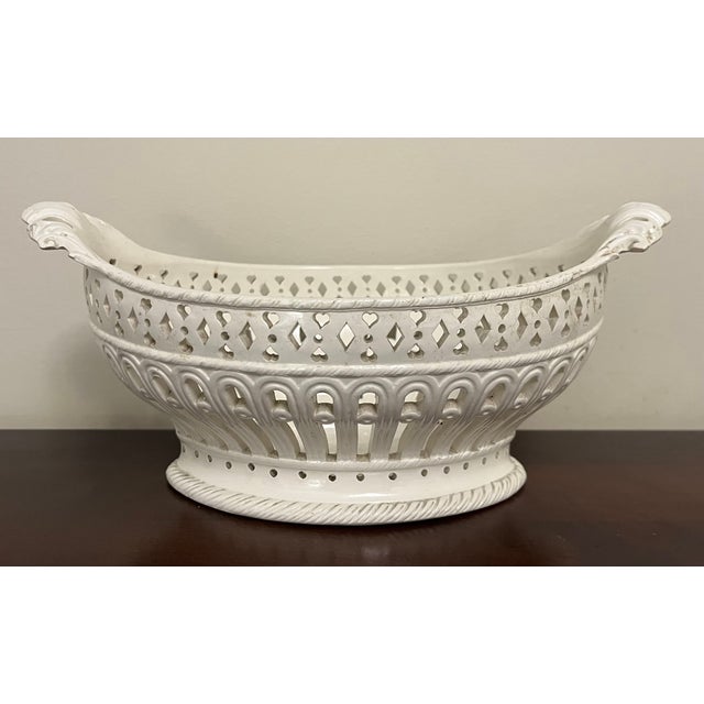 English Antique 18th Century English George III Creamware Reticulated Basket For Sale - Image 3 of 14