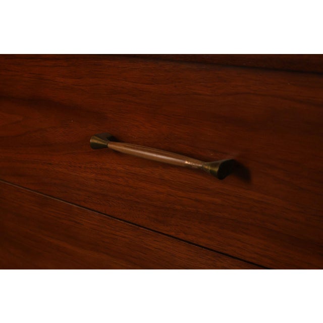 Kent Coffey Perspecta Mid Century Modern Walnut 9 Drawer Dresser For Sale - Image 12 of 18