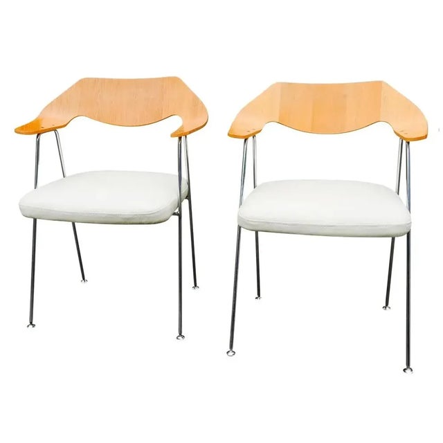 Mid-Century Modern Chairs in Plywood and Chrome by Robin & Lucienne Day for Hille, 1960s, Set of 2 For Sale - Image 3 of 8