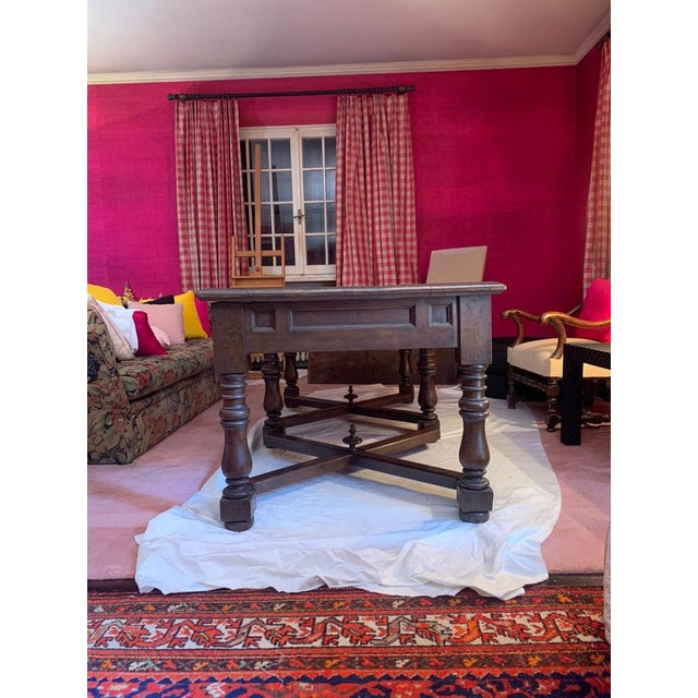 Louis XIV Veneto Table in Walnut For Sale - Image 9 of 18