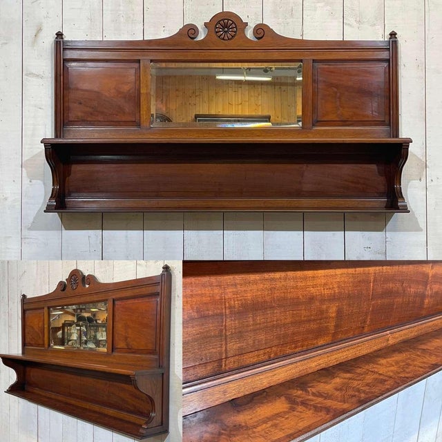 Early 20th century English walnut shelf. L=1m30, D=20cm, H=73cm.