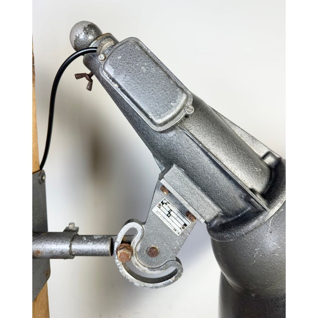 Large Vintage Industrial Aluminium Factory Wall Spotlight from Elektrosvit, 1970s For Sale - Image 15 of 18