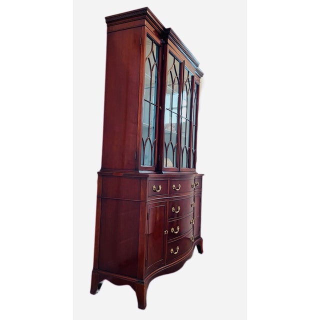Wood Circa 1940s - 50s. Flamed Mahogany Breakfront China Closet Cabinet Bookcase, For Sale - Image 7 of 7