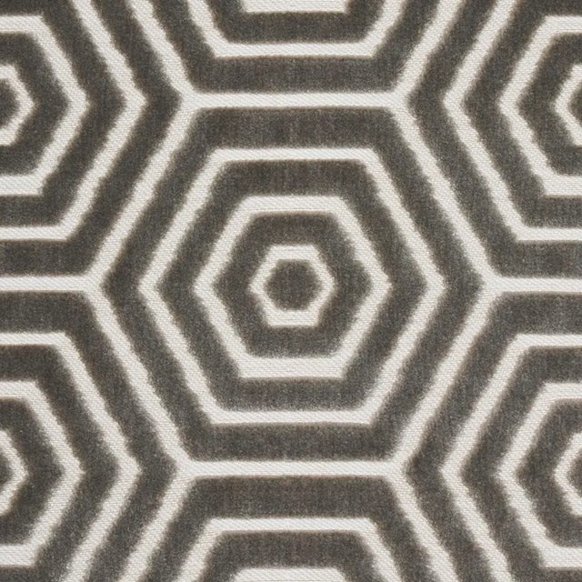 Contemporary Schumacher x Mary Mcdonald Bees Knees Cut Velvet Fabric in Grey For Sale - Image 3 of 4
