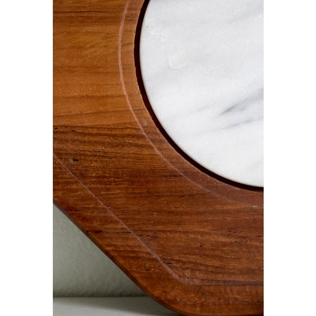 Brown 1960s Mid-Century Marble and Wood Cheese Board For Sale - Image 8 of 11