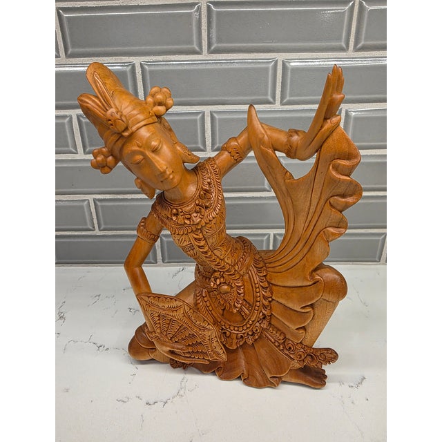 Late 20th-Century Balinese Modernist Legong Dancer – 10-Inch Wood Carving For Sale - Image 9 of 12