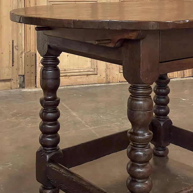 Early 18th Century French Louis XIII Solid Oak End Table For Sale - Image 18 of 18