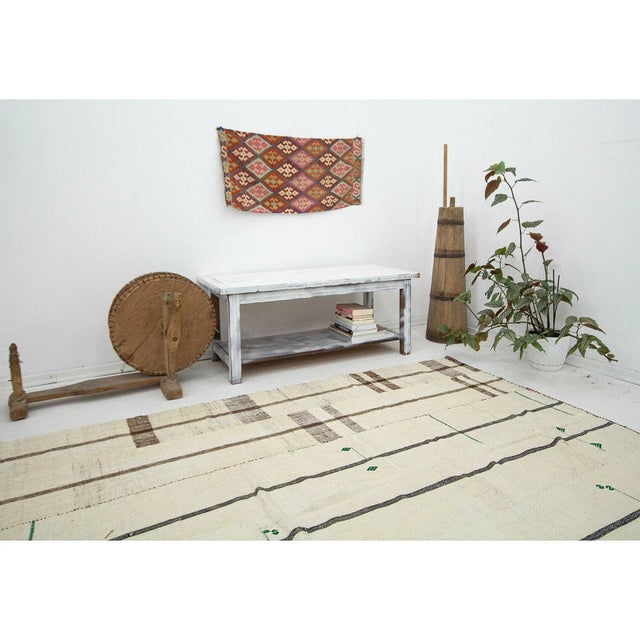 Vintage Modern Turkish Kilim Rug For Sale In Los Angeles - Image 6 of 7
