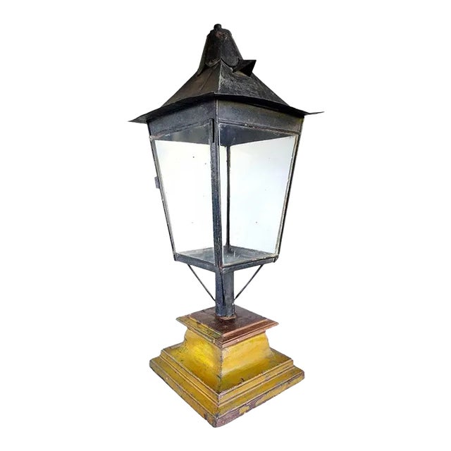 Late 19th Century English Black Toleware & Glass Post Lantern on Painted Teak Base For Sale