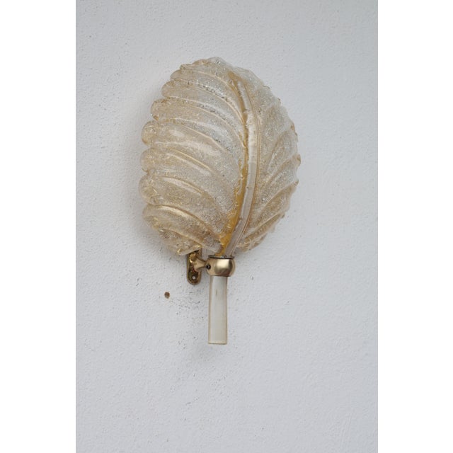 1960s 1960s Barovier & Toso Murano Gold Glass and Brass Wall Light, Italy For Sale - Image 5 of 8