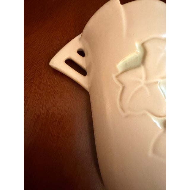 Roseville Silhouette White W/Turquoise 1950 Pottery Wall Pocket 766-8 For Sale - Image 6 of 9