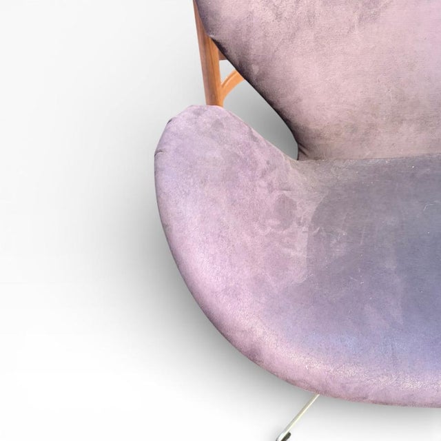 Purple Mid-Century Purple Swivel Lounge Chair with Chrome Base, 1970s For Sale - Image 8 of 11