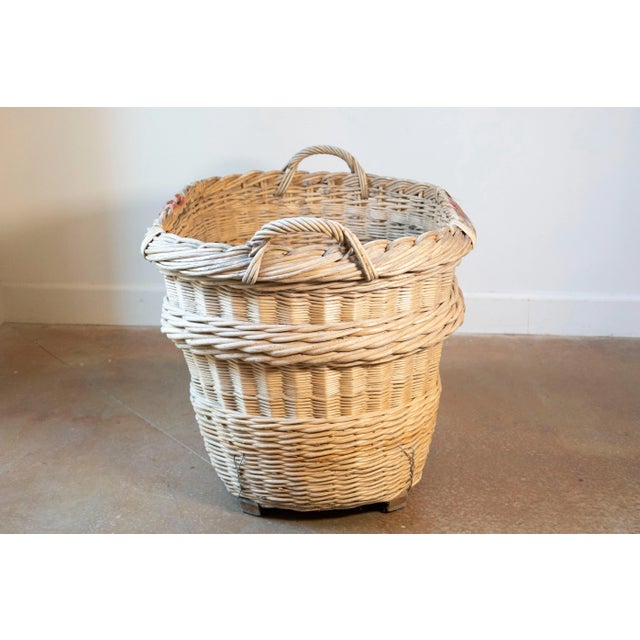 French Champagne Harvesting Basket, c. 1940s For Sale - Image 4 of 8