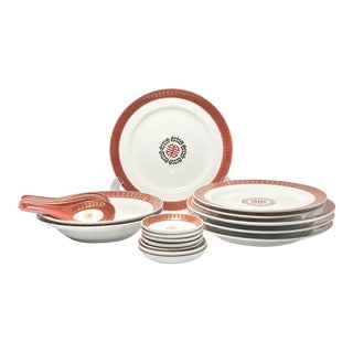 1970s Datang Tatung 25-Piece Porcelain Dinnerware Set For Sale