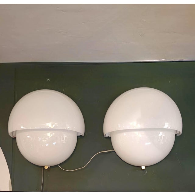 Artemide Mania Wall Lamps by Vico Magistetti for Artemide, Italy, 1960s, Set of 2 For Sale - Image 4 of 9