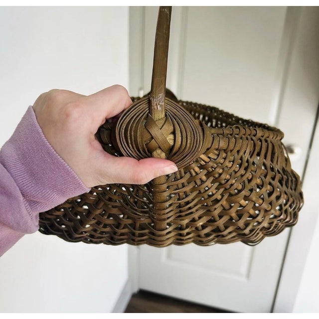 Antique Hand Woven Buttock Egg Basket Rustic Primitive Medium Size Decor Brown For Sale In Philadelphia - Image 6 of 7