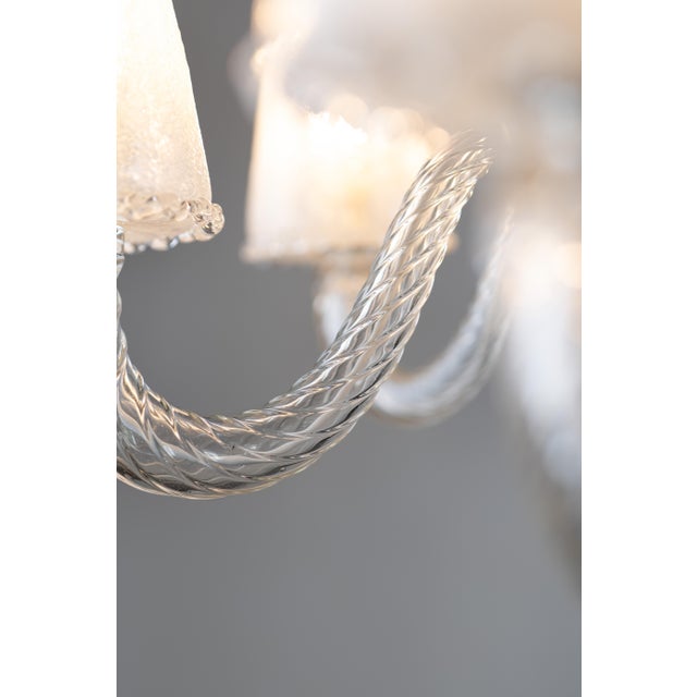 Large murano artdeco barovier and toso chandelier made in italy in 1940s. Impressive handiwork of blown glass masters....