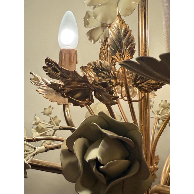 Hollywood Regency Gilded and Cream Rose and Bellflower Chandelier, Italy, 1960s For Sale - Image 13 of 16