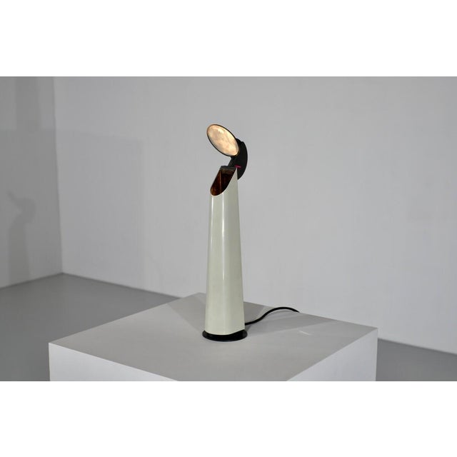 Gibigiana Table Lamp by Achille Castiglioni for Flos, 1980s, in Very Good conditions. Designed 1980 to 1989 European Plug...