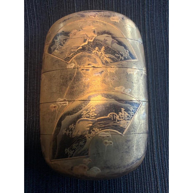 Fine Japanese Lacquered Inro by Yutokusai For Sale - Image 4 of 16
