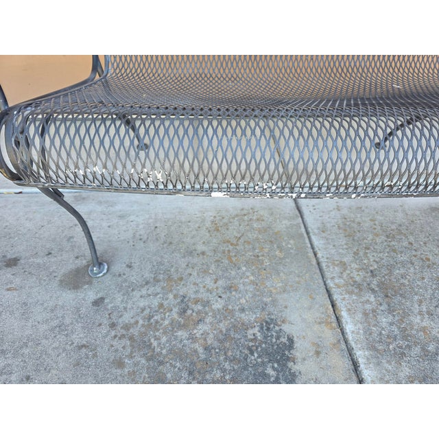 American Vintage Russell Woodard Attributed Wrought Iron Briarwood Daisy Bench Settee For Sale - Image 3 of 17