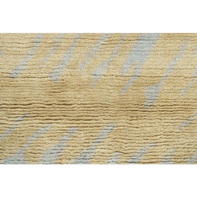 Rug & Kilim Contemporary Mid-Century Modern Abstract Plush Wool Rug by Rug & Kilim, India For Sale - Image 4 of 9