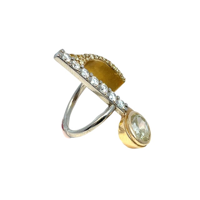Modern Vintage 14k Yellow Gold Fancy Yellow Diamond Music Note Ring For Sale - Image 3 of 3