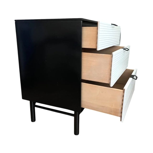 Restored Mid-Century Modern Dresser in Black & White With Ribbed Drawer Fronts For Sale - Image 9 of 12