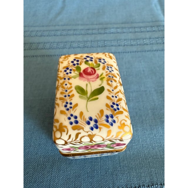 Limoges, France Antique Limoges Eximious Floral Trinket Box. Very Rare. For Sale - Image 4 of 8