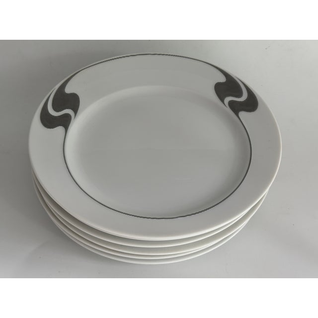 Postmodern Asimmetria Grauraster White Salad Plate by Björn Wiinblad for Rosenthal Studio Line, 1990s Set of 6 For Sale - Image 3 of 6