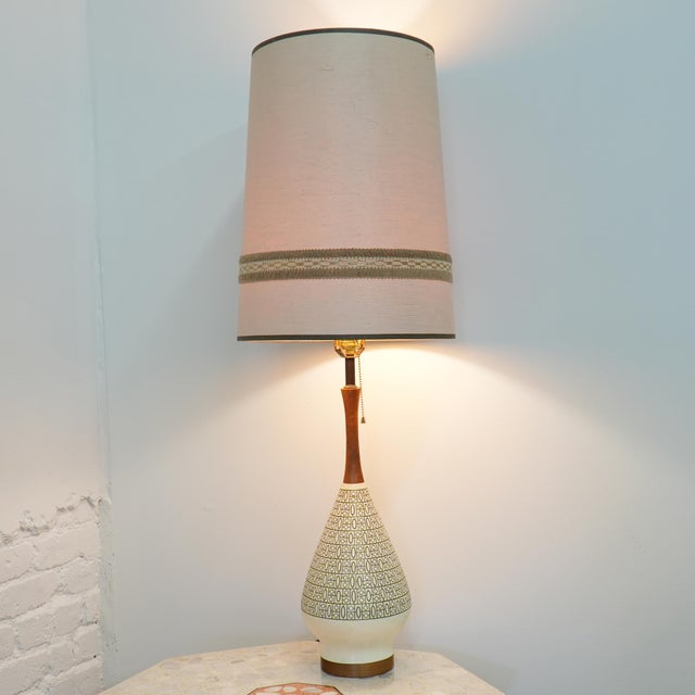 Vintage Quartite Creative Corp Ceramic Lamp For Sale - Image 6 of 7